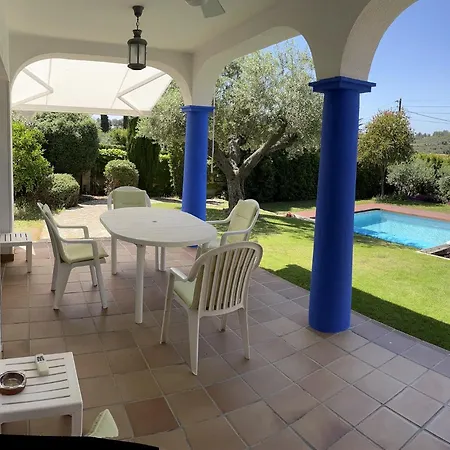 Les Columnes Villa *